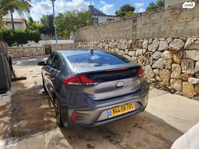 יונדאי איוניק