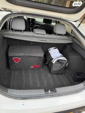 יונדאי איוניק