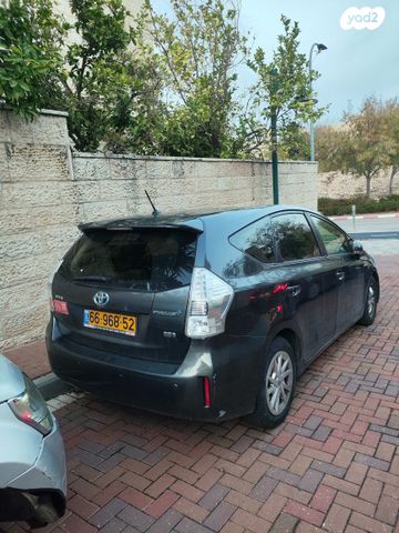 טויוטה פריוס פלוס