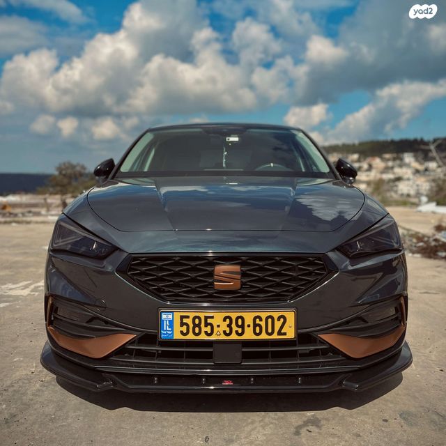מודעת רכב סיאט לאון
