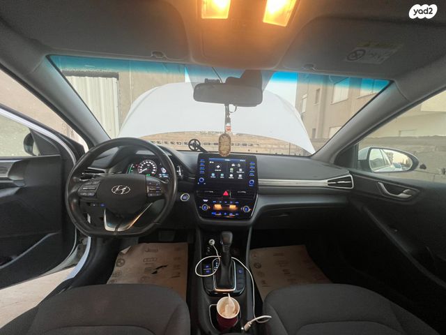 יונדאי איוניק