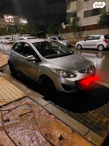 מודעת רכב מאזדה 2