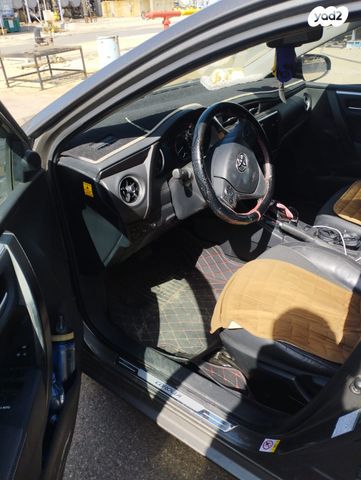 מודעת רכב טויוטה קורולה