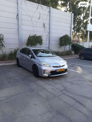 מודעת רכב טויוטה פריוס