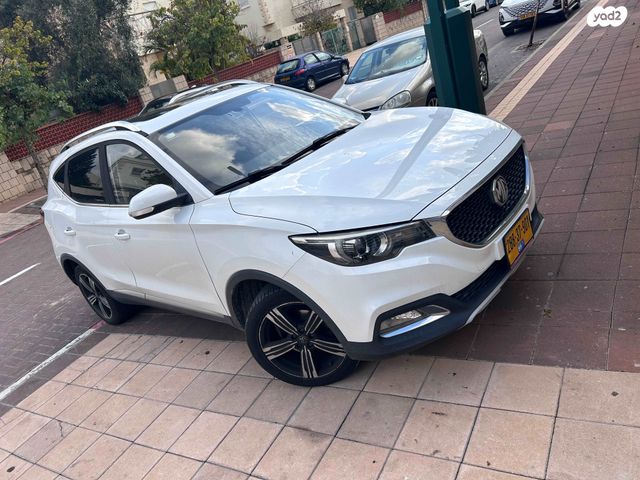 מודעת רכב אם ג'י ZS