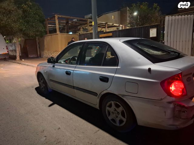 יונדאי אקסנט i25