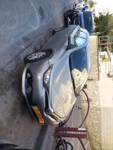 מודעת רכב טויוטה אוריס