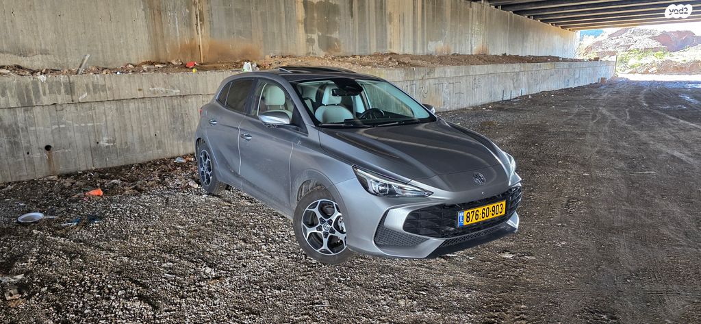 מודעת רכב אם ג'י MG3