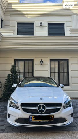 מודעת רכב מרצדס-בנץ CLA