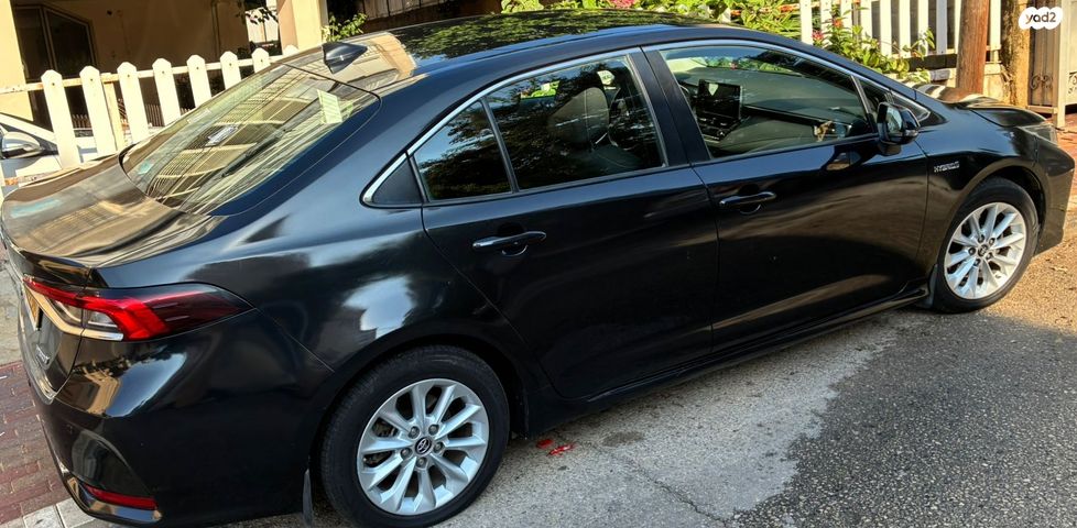 טויוטה קורולה