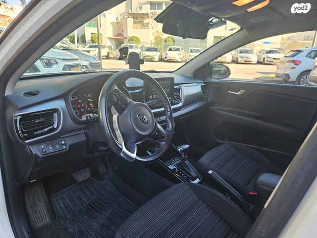 מודעת רכב קיה סטוניק