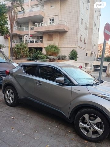 טויוטה C-HR