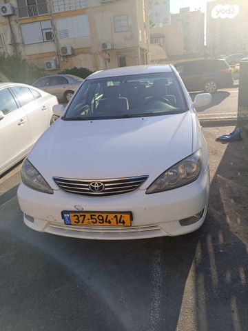 טויוטה קאמרי