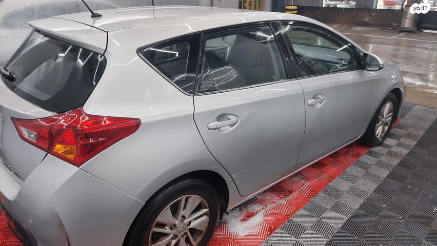 טויוטה אוריס