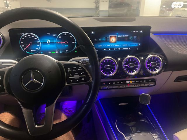 מרצדס-בנץ EQA