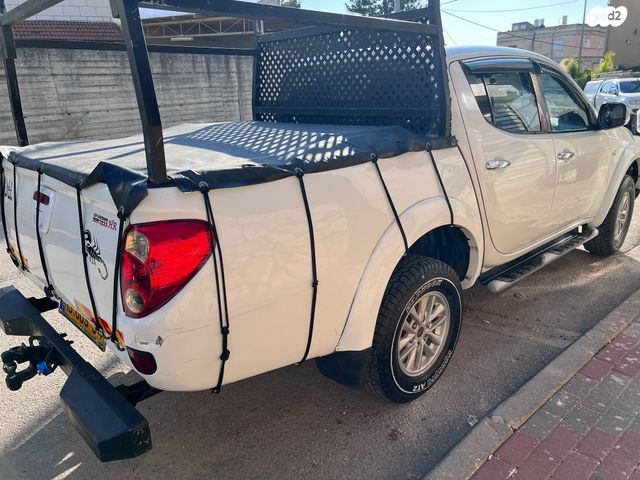 מודעת רכב מיצובישי טרייטון / L200