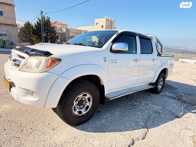 מודעת רכב טויוטה היילקס ויגו