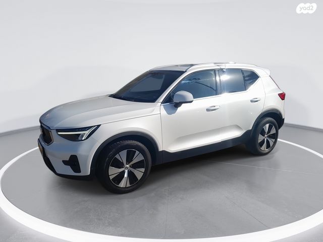 מודעת רכב וולוו XC40