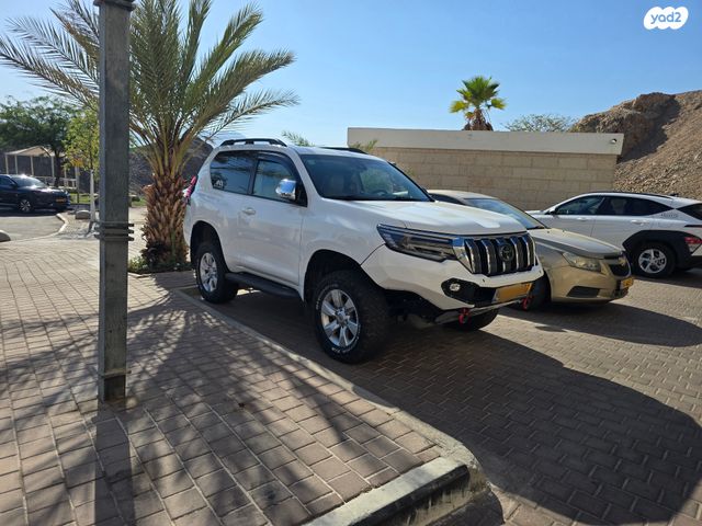 טויוטה לנד קרוזר