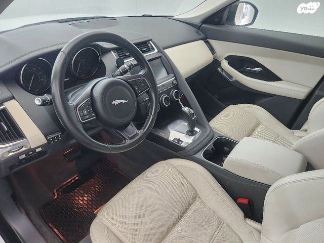 מודעת רכב יגואר E-Pace