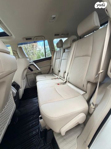 טויוטה לנד קרוזר