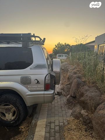 טויוטה לנד קרוזר