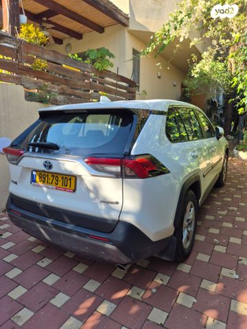 מודעת רכב טויוטה RAV4