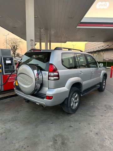 מודעת רכב טויוטה לנד קרוזר