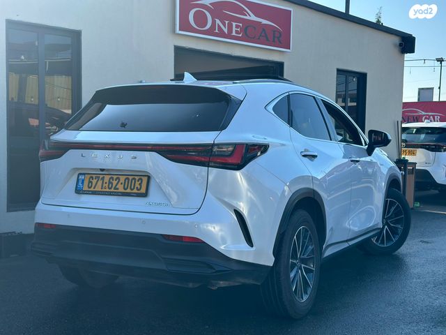 מודעת רכב לקסוס NX 1