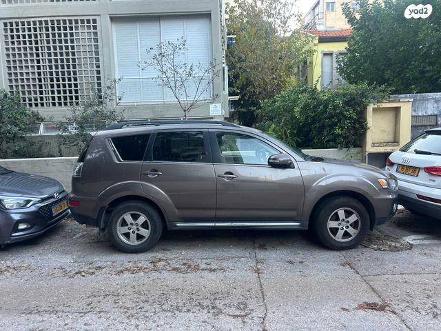 מיצובישי אאוטלנדר