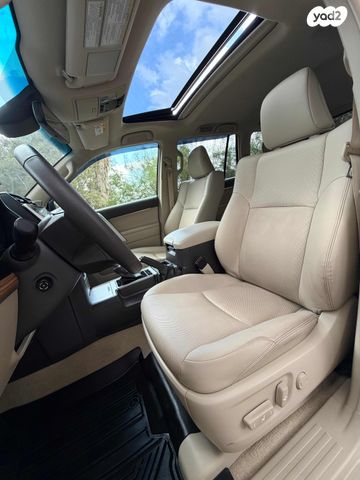 טויוטה לנד קרוזר