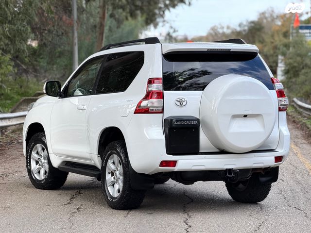 טויוטה לנד קרוזר