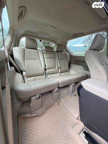 טויוטה לנד קרוזר