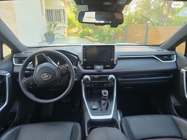 טויוטה RAV4