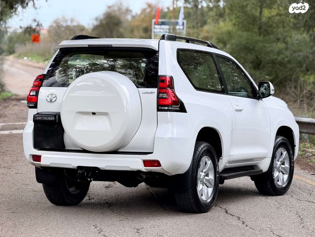 טויוטה לנד קרוזר