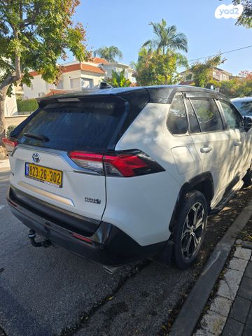מודעת רכב טויוטה RAV4