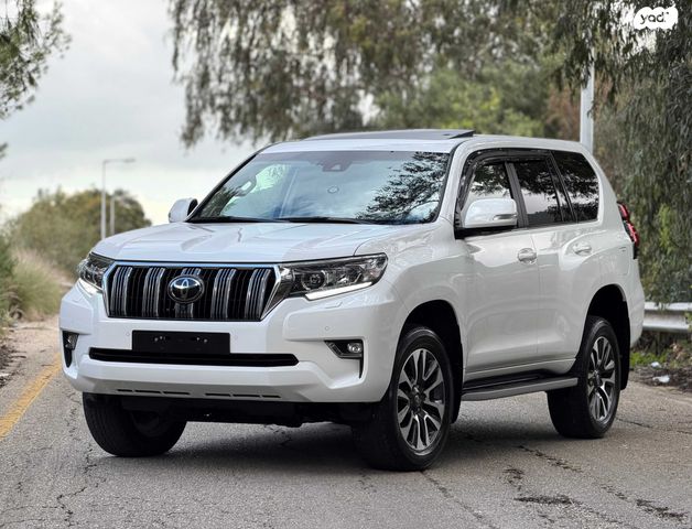 טויוטה לנד קרוזר