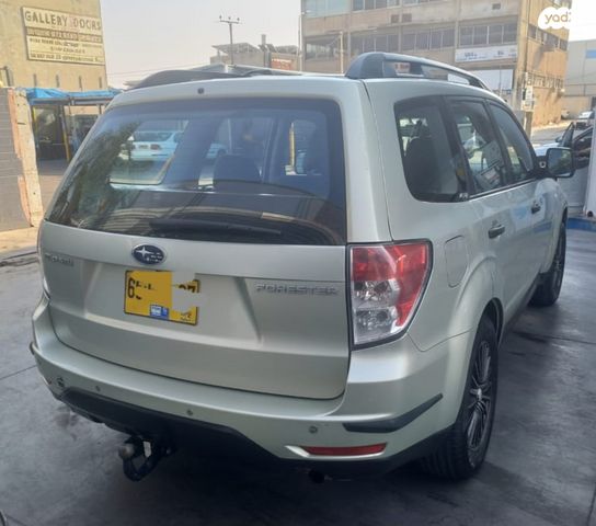 סובארו פורסטר