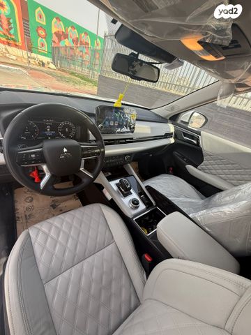 מיצובישי אאוטלנדר