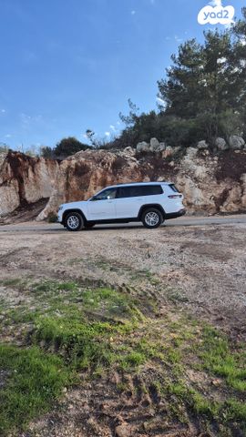 מודעת רכב ג'יפ גרנד צ'ירוקי