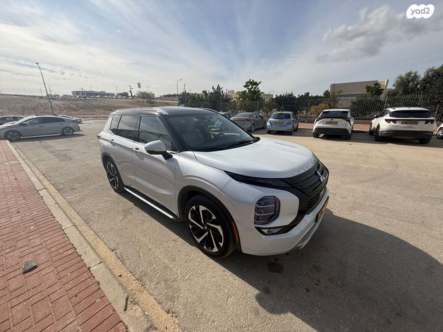 מיצובישי אאוטלנדר