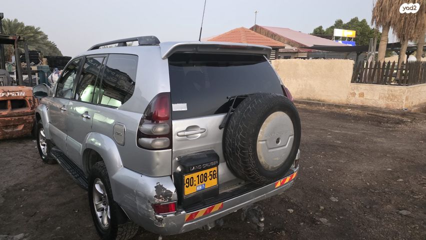 טויוטה לנד קרוזר