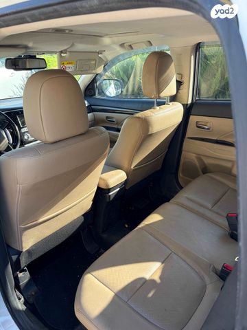 מיצובישי אאוטלנדר