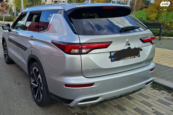 מיצובישי אאוטלנדר