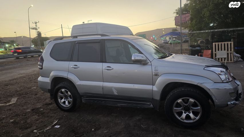 טויוטה לנד קרוזר