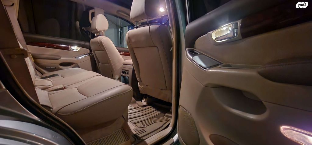 טויוטה לנד קרוזר