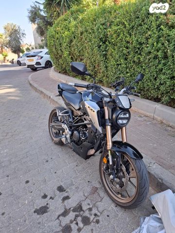 מודעת רכב הונדה CB125R