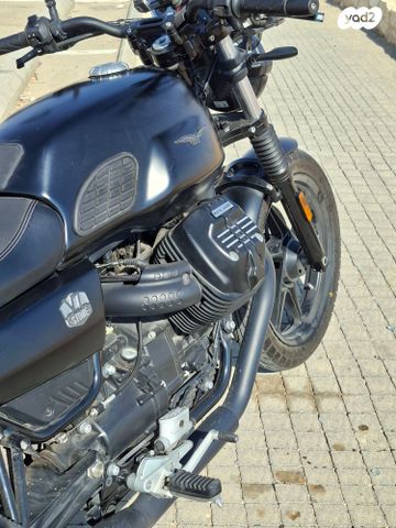 מוטוגוצי V7 Stone ABS