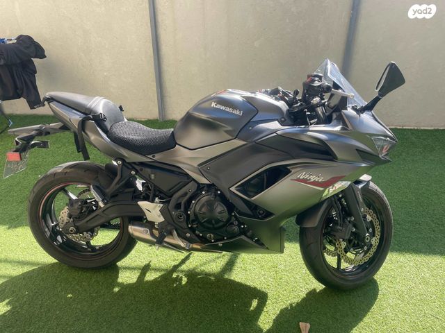 קאוואסאקי נינג'ה 650