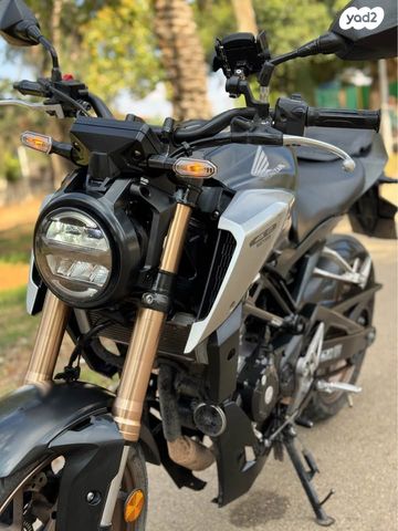 הונדה CB125R